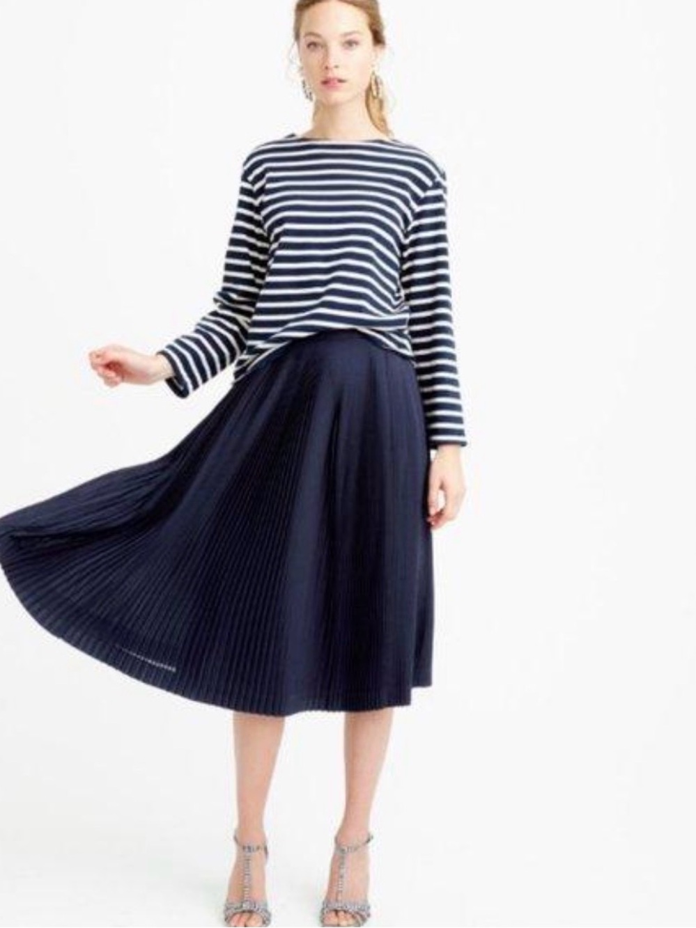 NWOT JCrew pleated midi length Navy skirt- Women- size 6